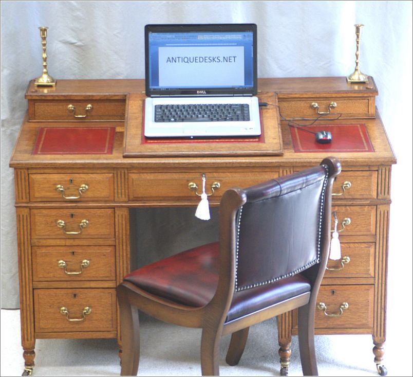 4025 Antique Oak Dickens Desk (6)